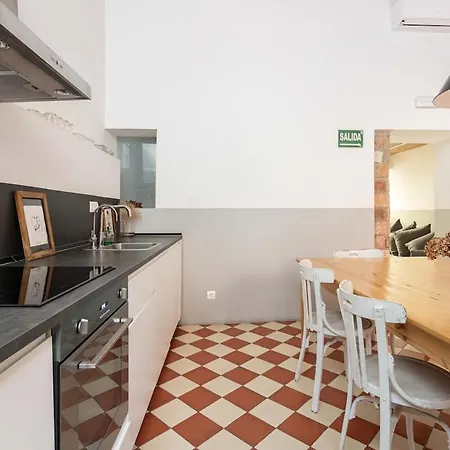 Intimate House - Heart Of Sarria Apartment Barcelona