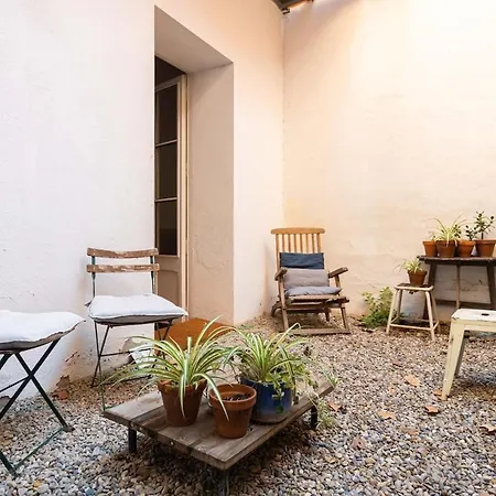 Intimate House - Heart Of Sarria *