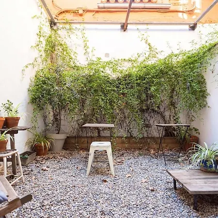 Intimate House - Heart Of Sarria Apartment *