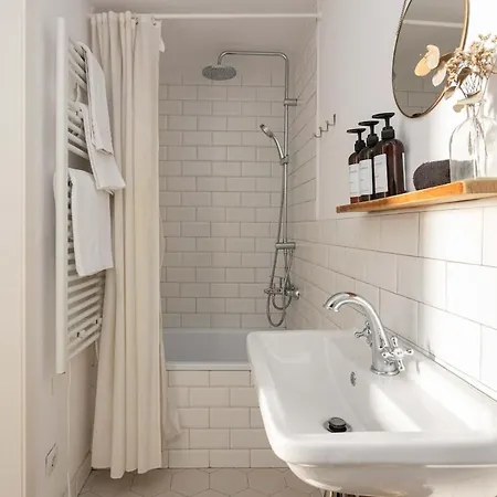 Apartment Intimate House - Heart Of Sarria Barcelona