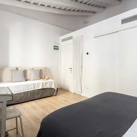 Intimate House - Heart Of Sarria Barcelona